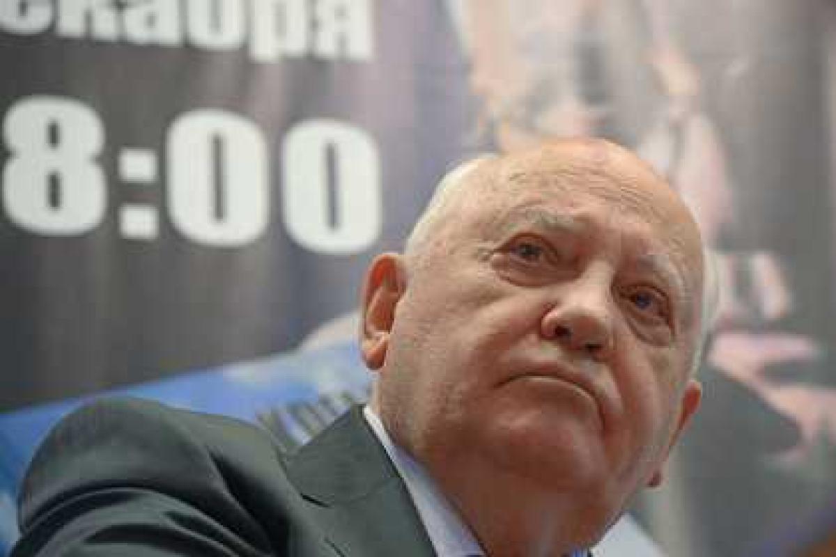 Горбачев: Военного решения этот конфликт не имеет, победителей в нем не будет Горбачев: Военного решения этот конфликт не имеет, победителей в нем не будет