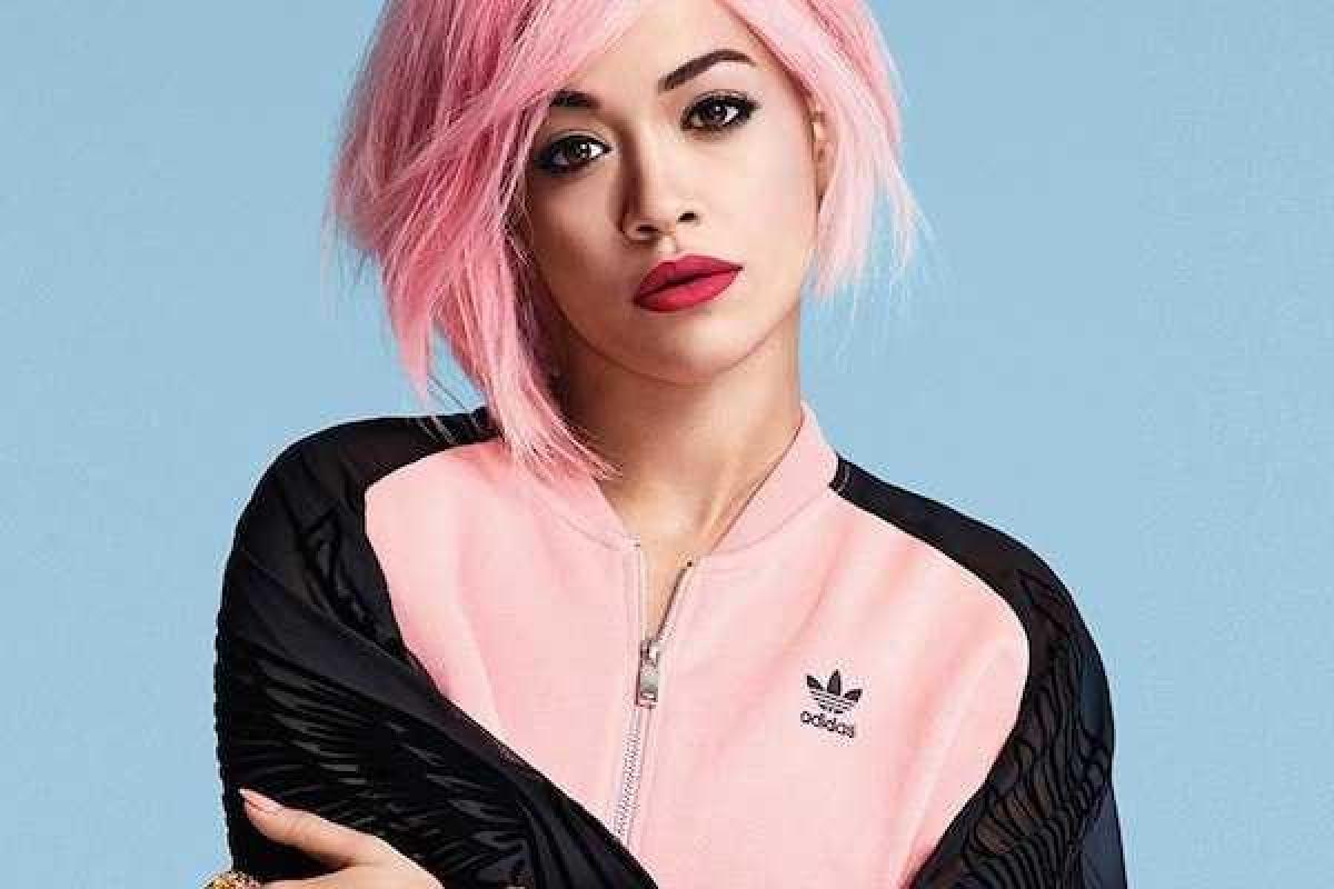 Рита Ора присоединилась к феминистскому движению "Освободи сосок" Рита Ора присоединилась к феминистскому движению "Освободи сосок"