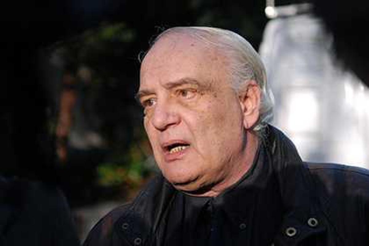 Российского писателя-диссидента подозревают в изготовлении и хранении детского порно