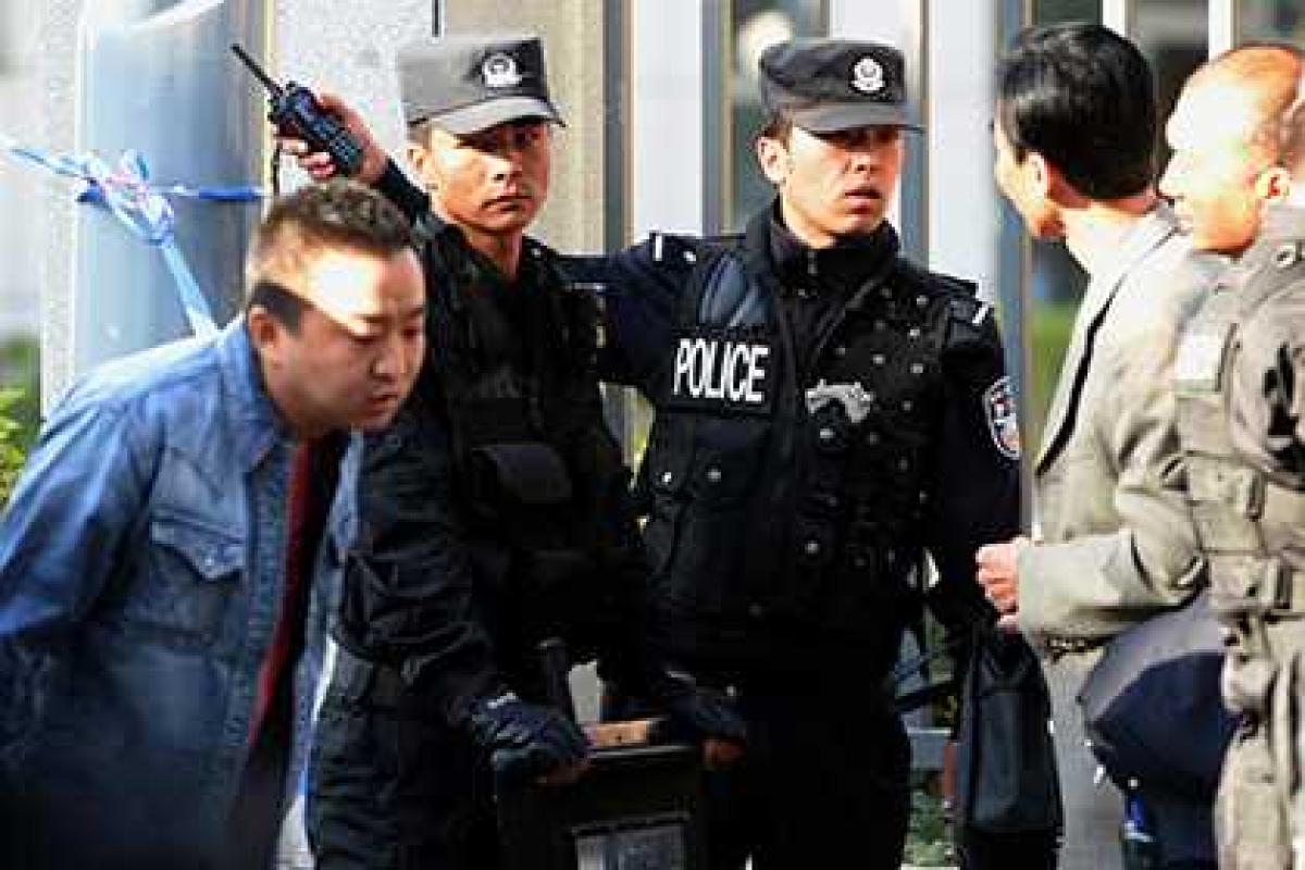 Полицейские освободили китайца из длительного унизительного рабства