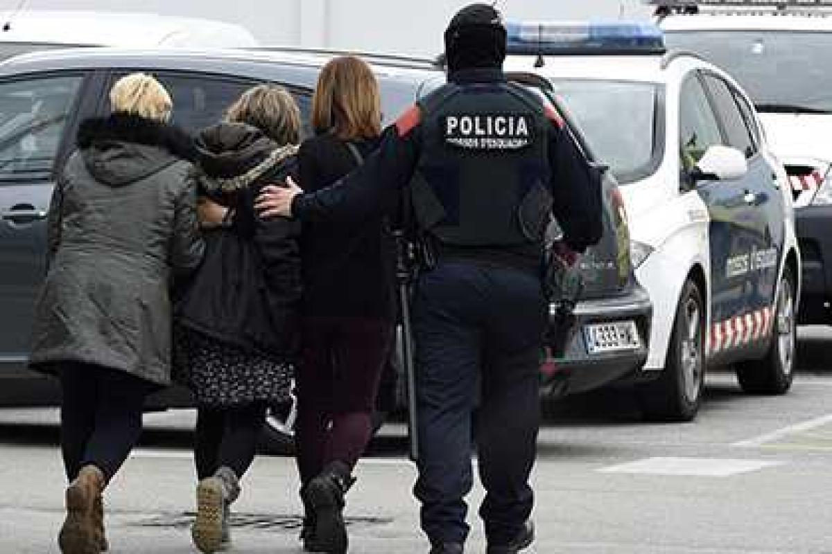 В Барселоне учитель стал жертвой злодея с арбалетом