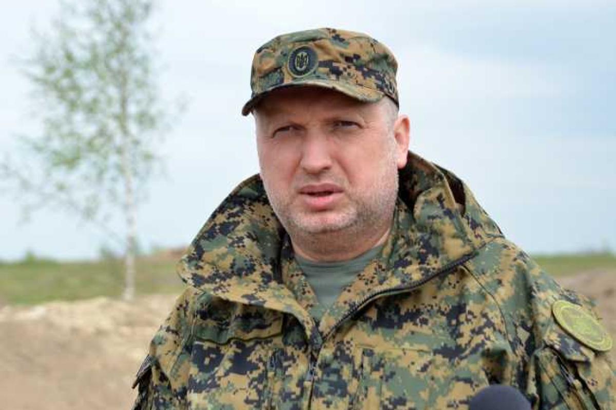 Турчинов посетил испытания оборонительных сооружений на Житомирском полигоне Турчинов посетил испытания оборонительных сооружений на Житомирском полигоне