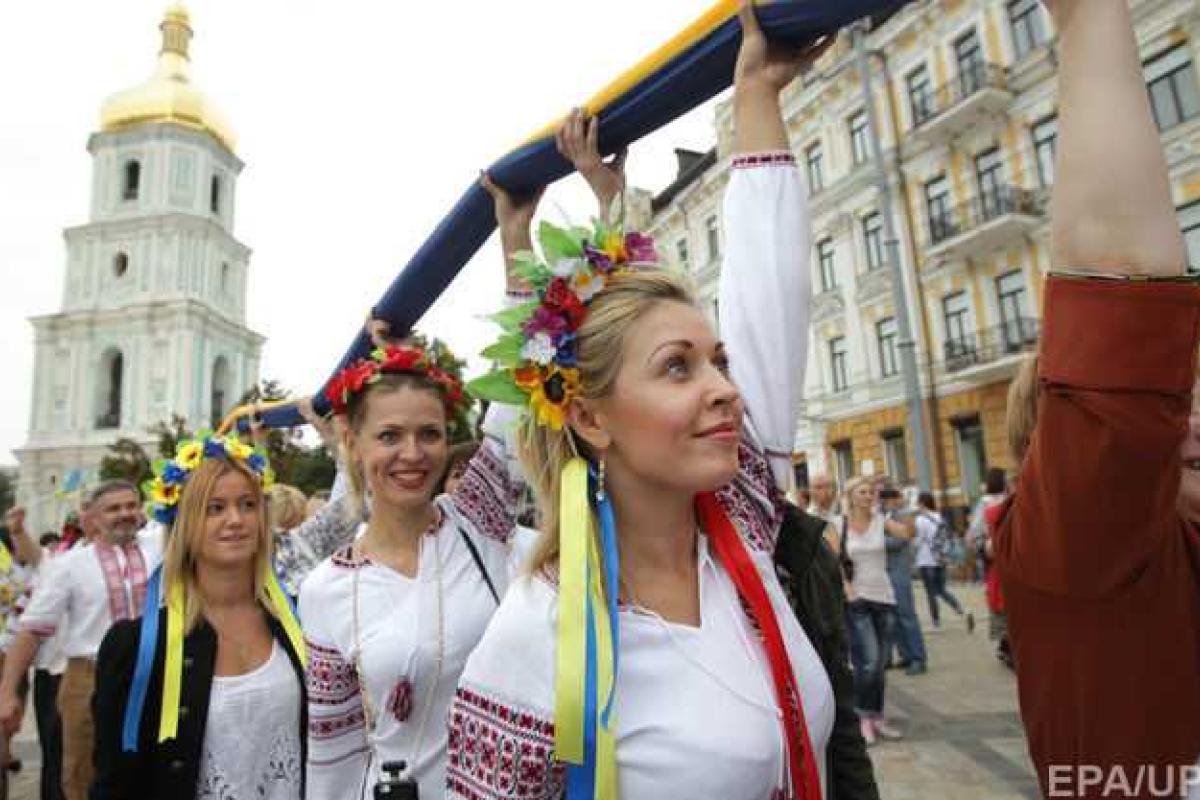 Сергей Фурса: каждый новый день отдаляет день Кокошника от дня Вышиванки