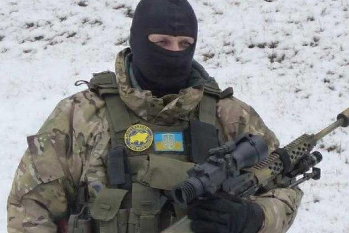 Офицер "Альфы": ДУК "Правый сектор" "работает" с боевиками намного эффективнее, чем регулярная армия и спецслужбы Офицер "Альфы": ДУК "Правый сектор" "работает" с боевиками намного эффективнее, чем регулярная армия и спецслужбы
