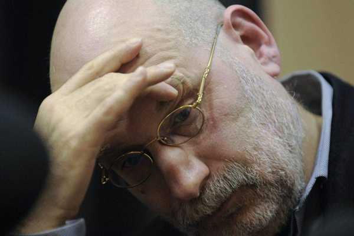 Борис Акунин: Долго эта бредятина на российском ТВ продолжаться не может