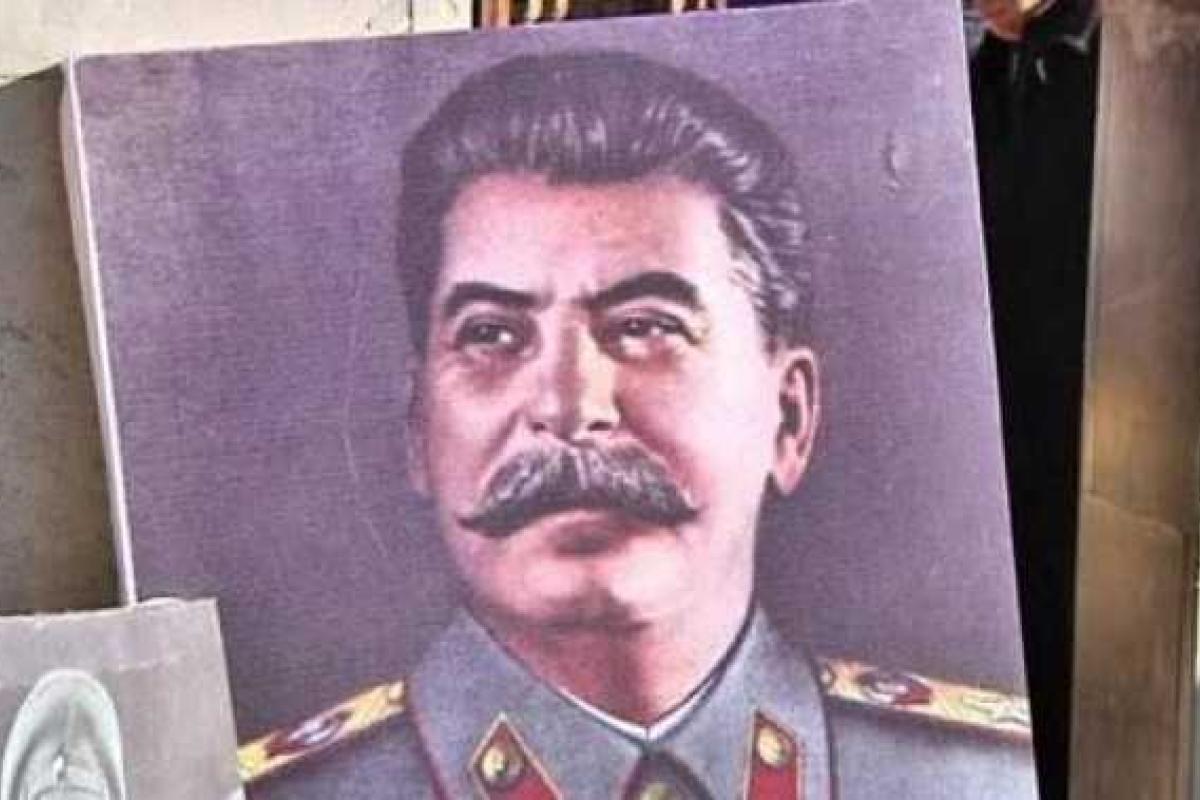 Марина Шаповалова: Обескровленная и изнасилованная страна покорно лежала у ног Сталина-победителя