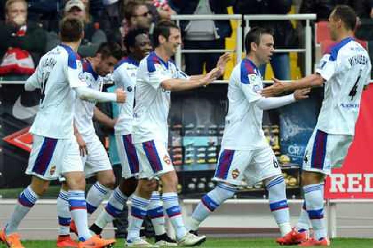 ЦСКА разгромил "Спартак" со счетом 4:0  ЦСКА разгромил "Спартак" со счетом 4:0