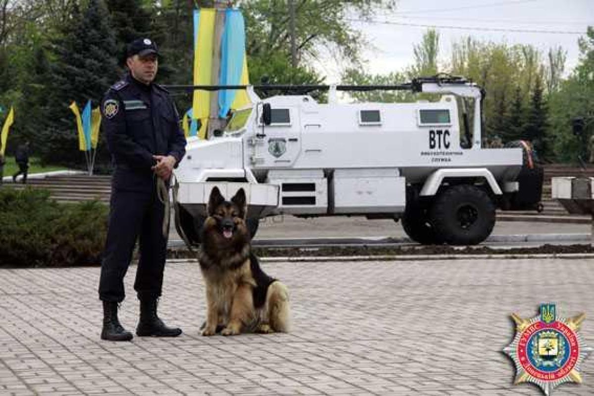 Донетчина: для охраны общественного порядка в праздничный день привлечены большие силы правоохранителей