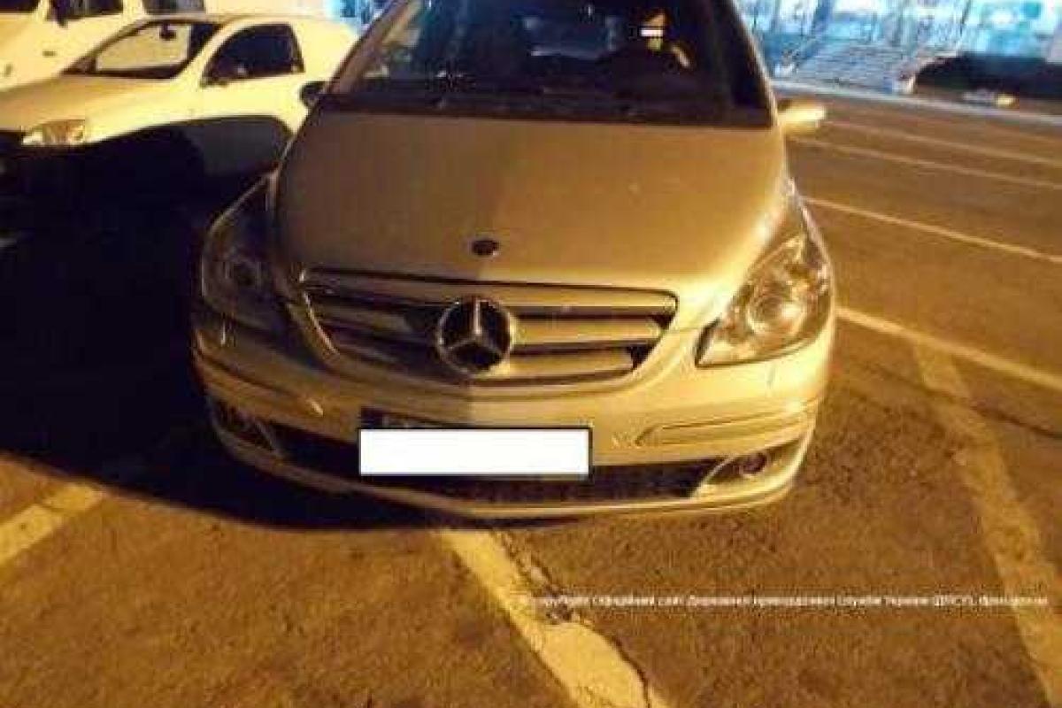 Гражданин Украины оборудовал в элитном авто тайник для перевозки мобильников Гражданин Украины оборудовал в элитном авто тайник для перевозки мобильников