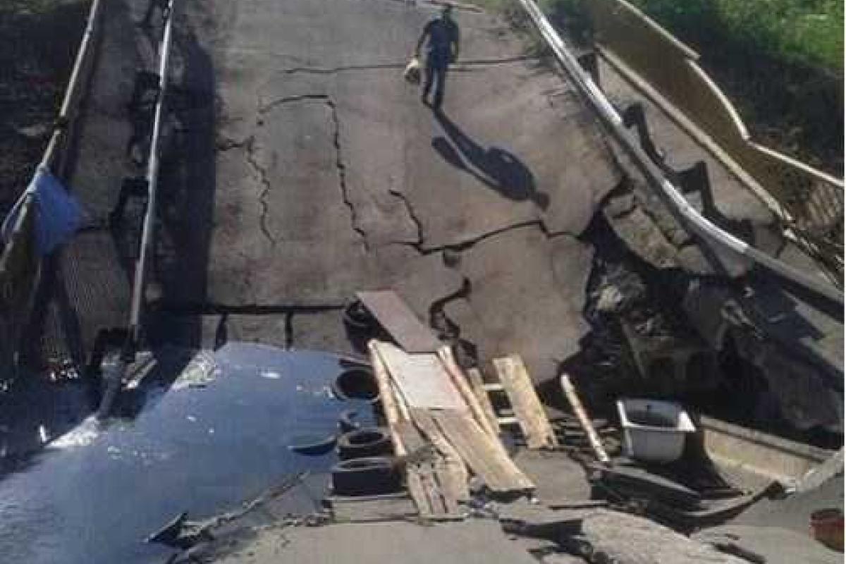 Реки Луганщины "заселены" теперь не только рыбой, но и... трупами Реки Луганщины "заселены" теперь не только рыбой, но и... трупами