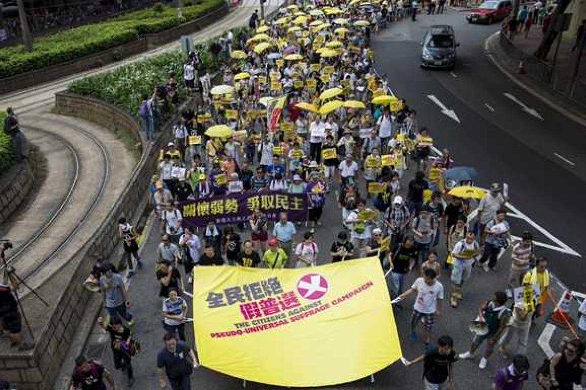 В Гонконге продолжается "революция зонтиков"