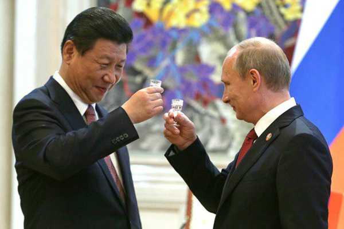 Леонид Радзиховский: Россия очень хочет отдаться Китаю, но ей это не удается Леонид Радзиховский: Россия очень хочет отдаться Китаю, но ей это не удается