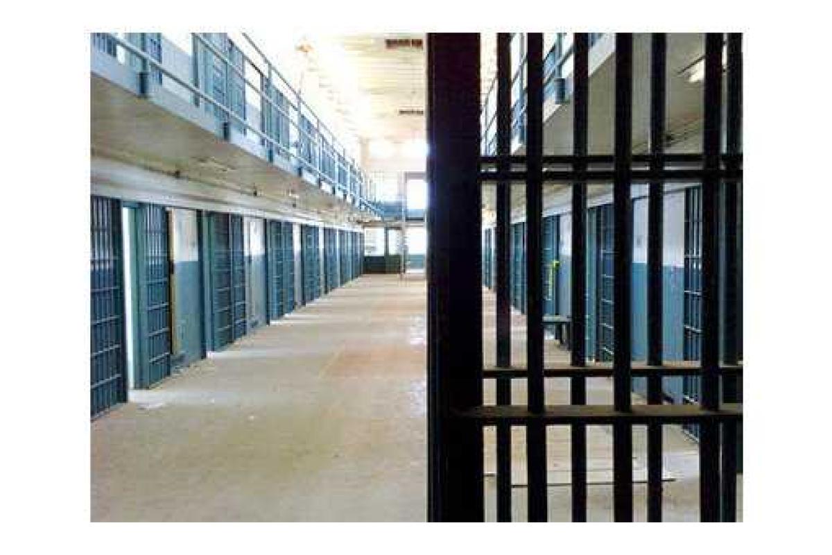 Побег заключенных, который войдет в историю: тюрьма Клинтон впервые с 1865 г. "прославилась побегом" Побег заключенных, который войдет в историю: тюрьма Клинтон впервые с 1865 г. "прославилась побегом"