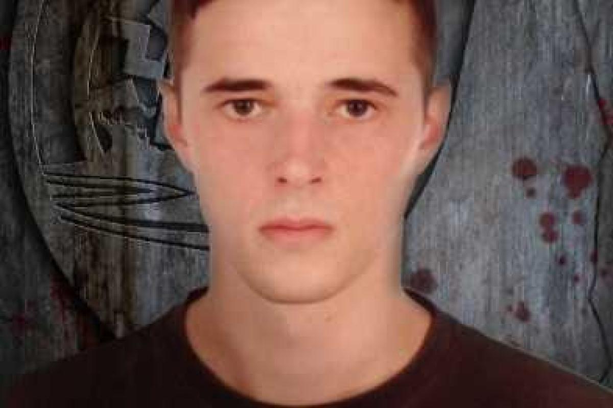 Бойцы полка "Азов" проводили в последний путь побратима Бойцы полка "Азов" проводили в последний путь побратима