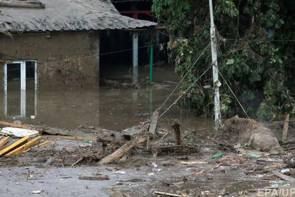 Последствия катастрофического наводнения в Тбилиси с высоты птичьего полета Последствия катастрофического наводнения в Тбилиси с высоты птичьего полета
