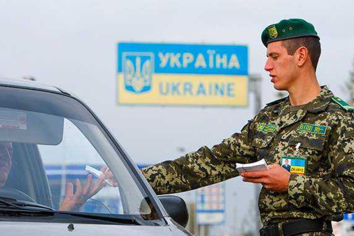 На пределе: житель Донетчины напал на пограничников во время прохождения таможенного контроля