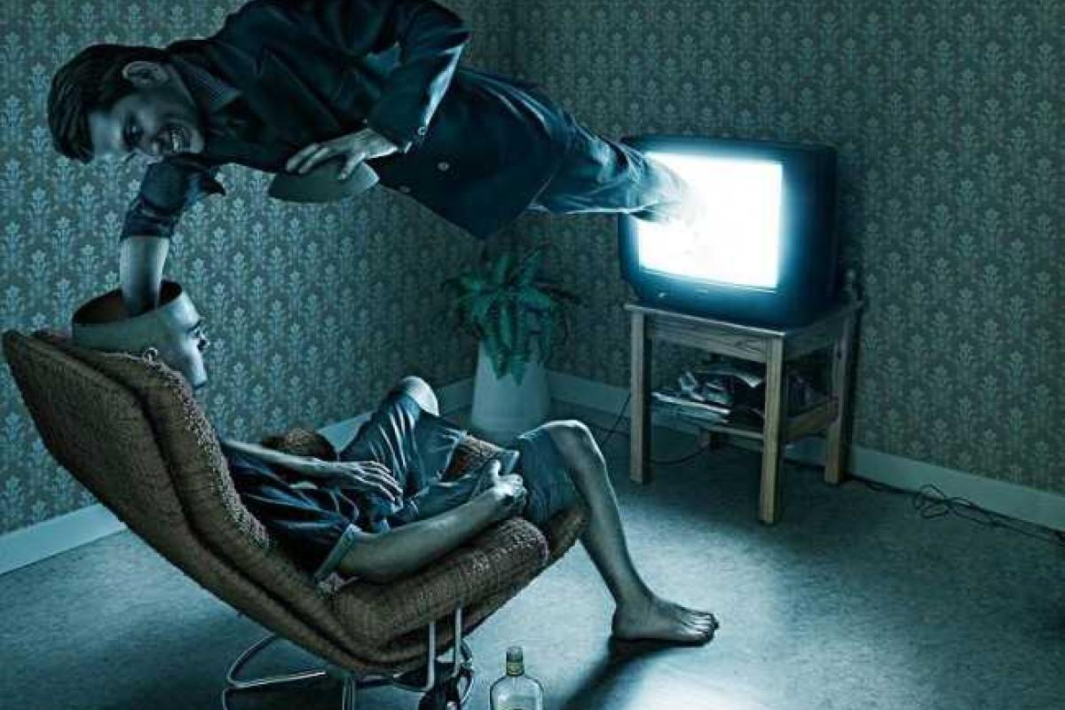 Виталий Сыч: общественное мнение россиян можно просто включать и выключать из розетки