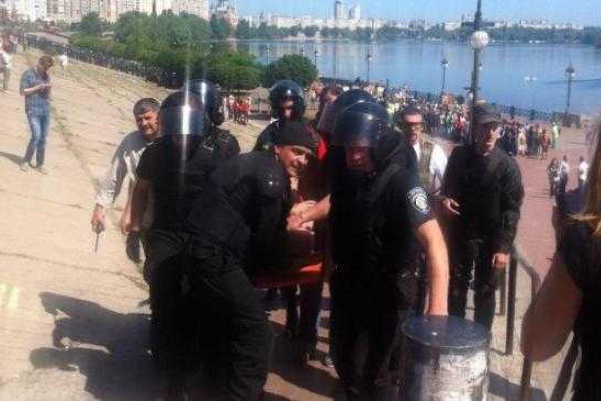 Количество пострадавших столичных милиционеров выросло до 9 Количество пострадавших столичных милиционеров выросло до 9