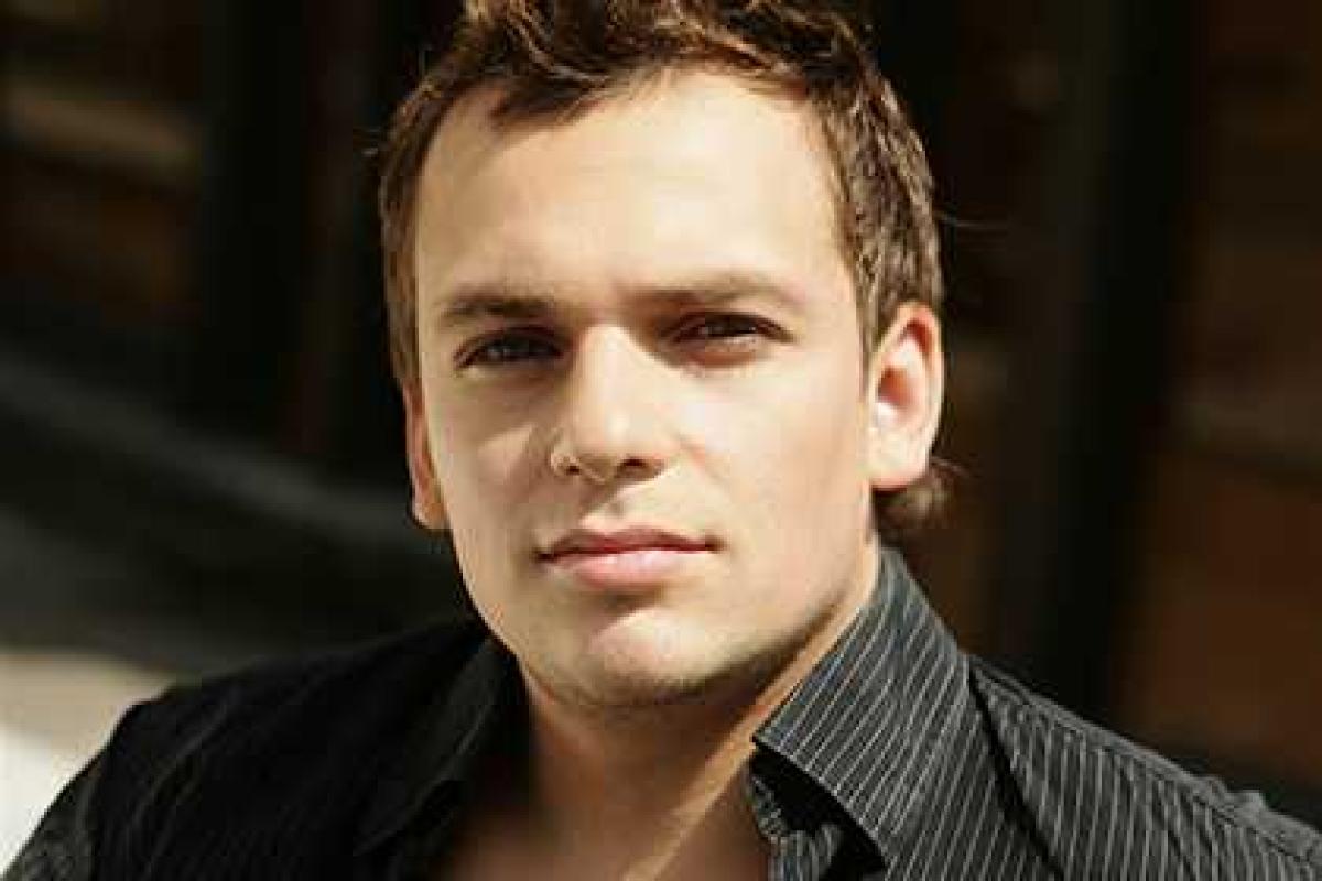 Российский актер Алексей Янин вышел из комы