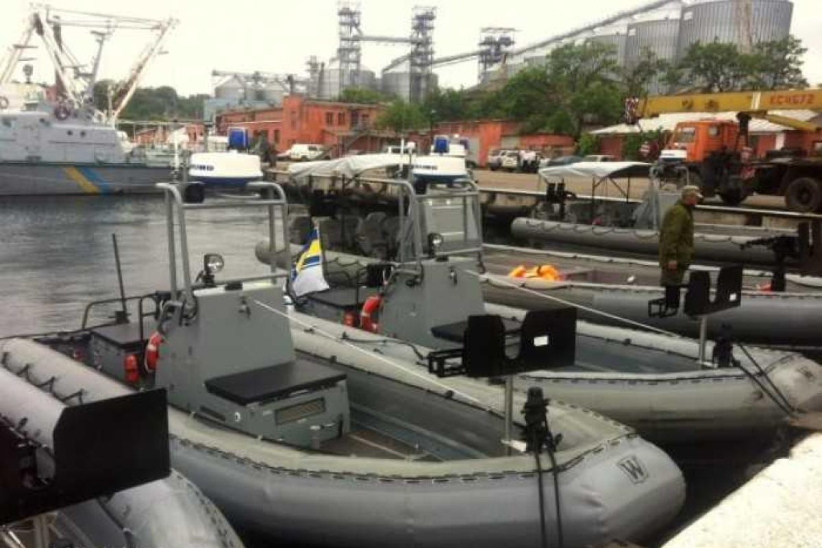 ВМС Украины получили от США 5 скоростных укомплектованных катеров