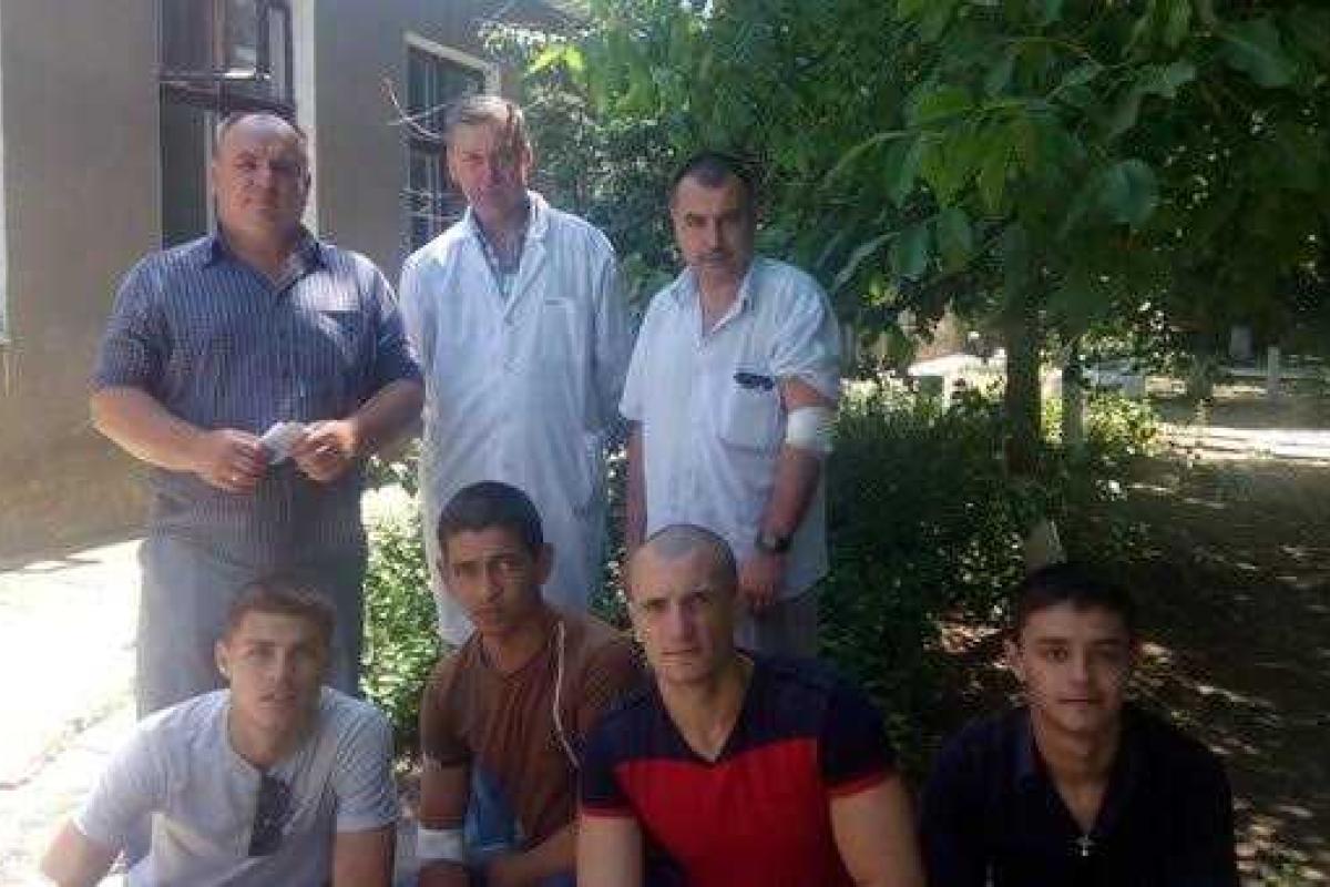 Для раненых бойцов ВСУ в одесском госпитале сдали кровь переселенцы из Луганска  Для раненых бойцов ВСУ в одесском госпитале сдали кровь переселенцы из Луганска