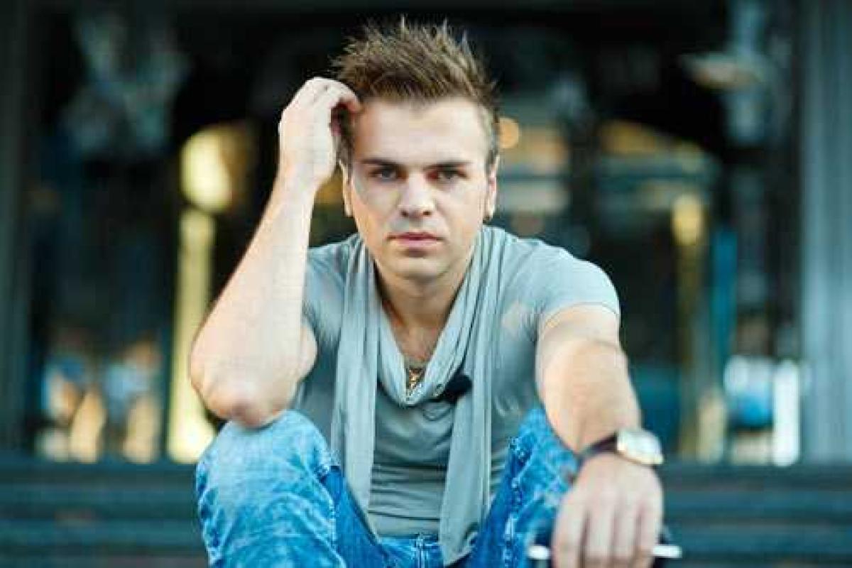 Стало известно когда и где похоронят погибшего певца Владислава Левицкого