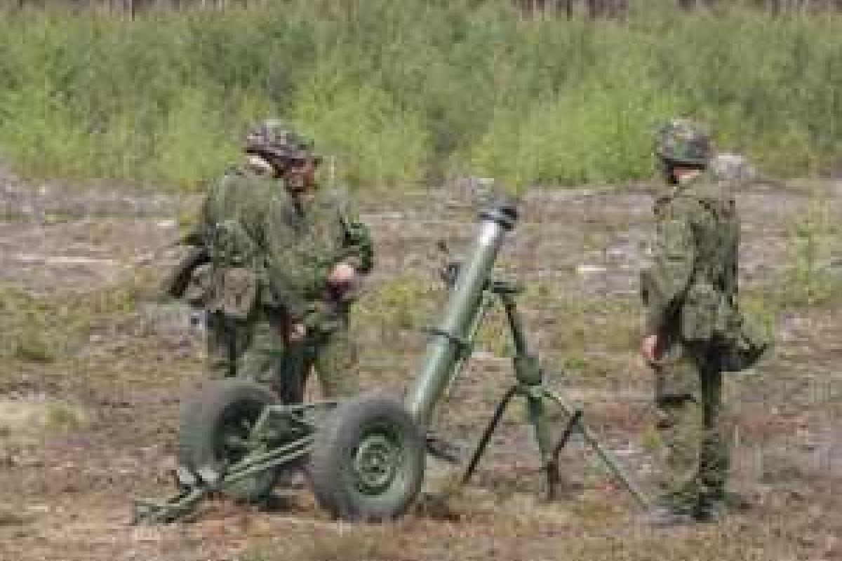 Тишину ночи на Луганщине вновь нарушили взрывы и обстрелы Тишину ночи на Луганщине вновь нарушили взрывы и обстрелы