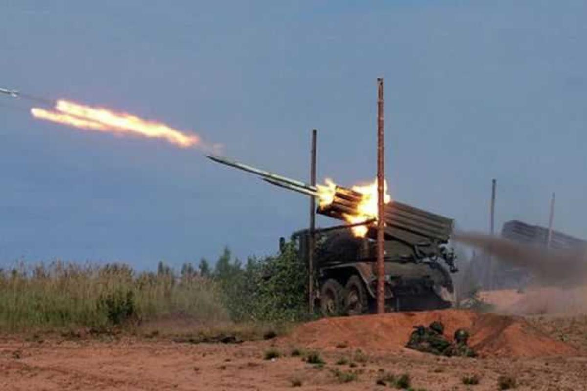 Ситуация на передовой обостряется: противник 100 раз открывал огонь и бросает в бой ДРГ Ситуация на передовой обостряется: противник 100 раз открывал огонь и бросает в бой ДРГ