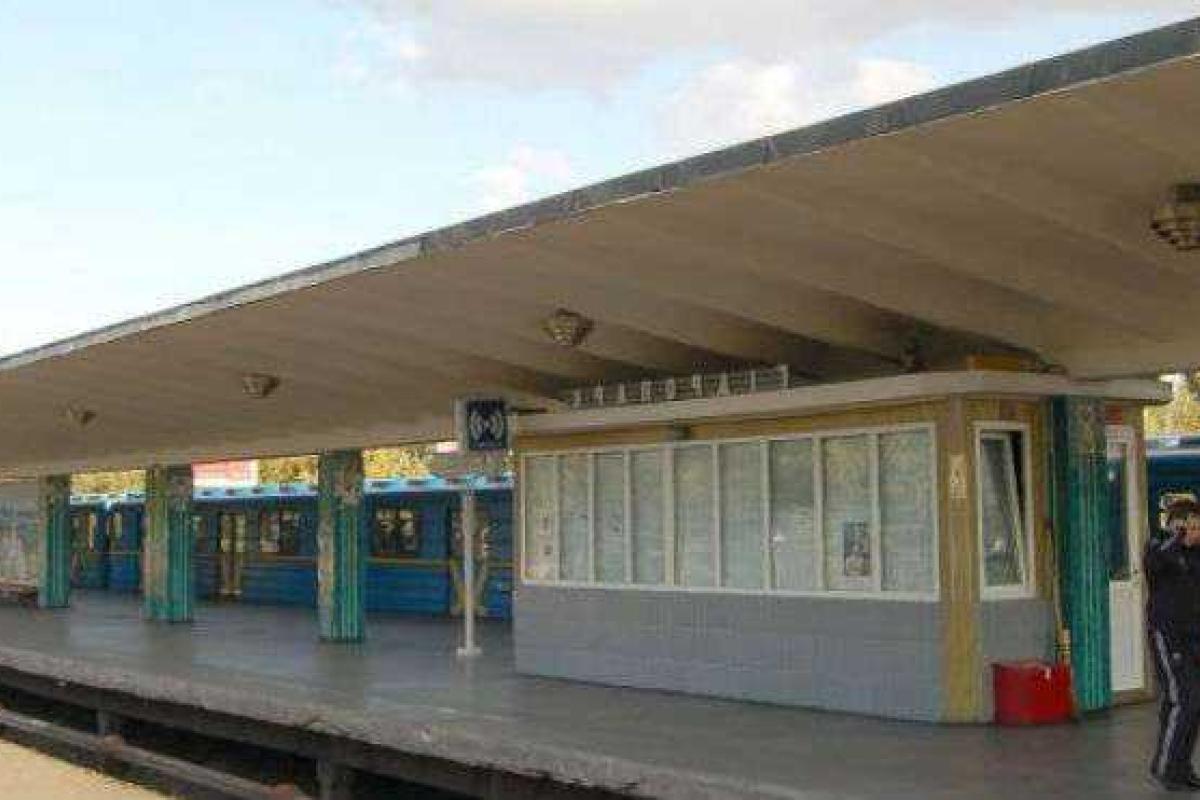 Смерть в киевском метрополитене: милиция расследует обстоятельства смерти женщины Смерть в киевском метрополитене: милиция расследует обстоятельства смерти женщины