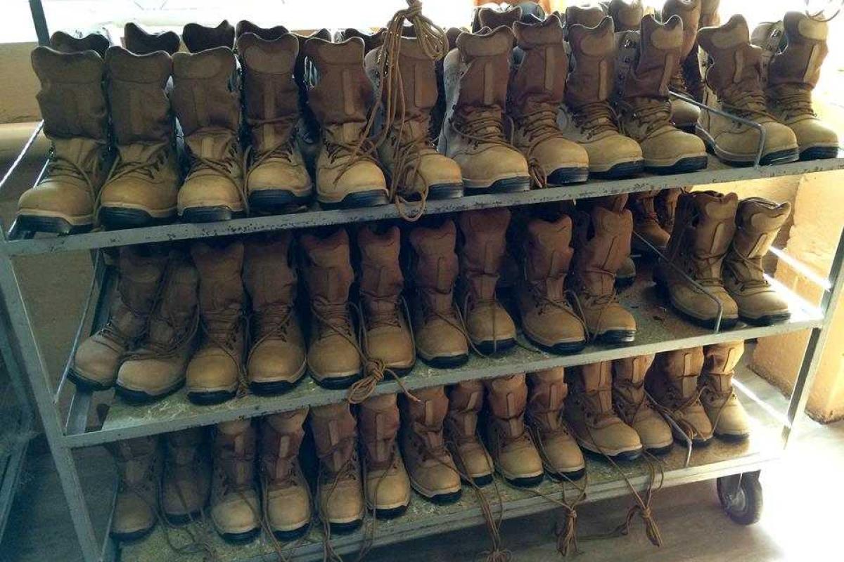 ​Юрий Бирюков продемонстрировал новые чудо-берцы для бойцов ВСУ