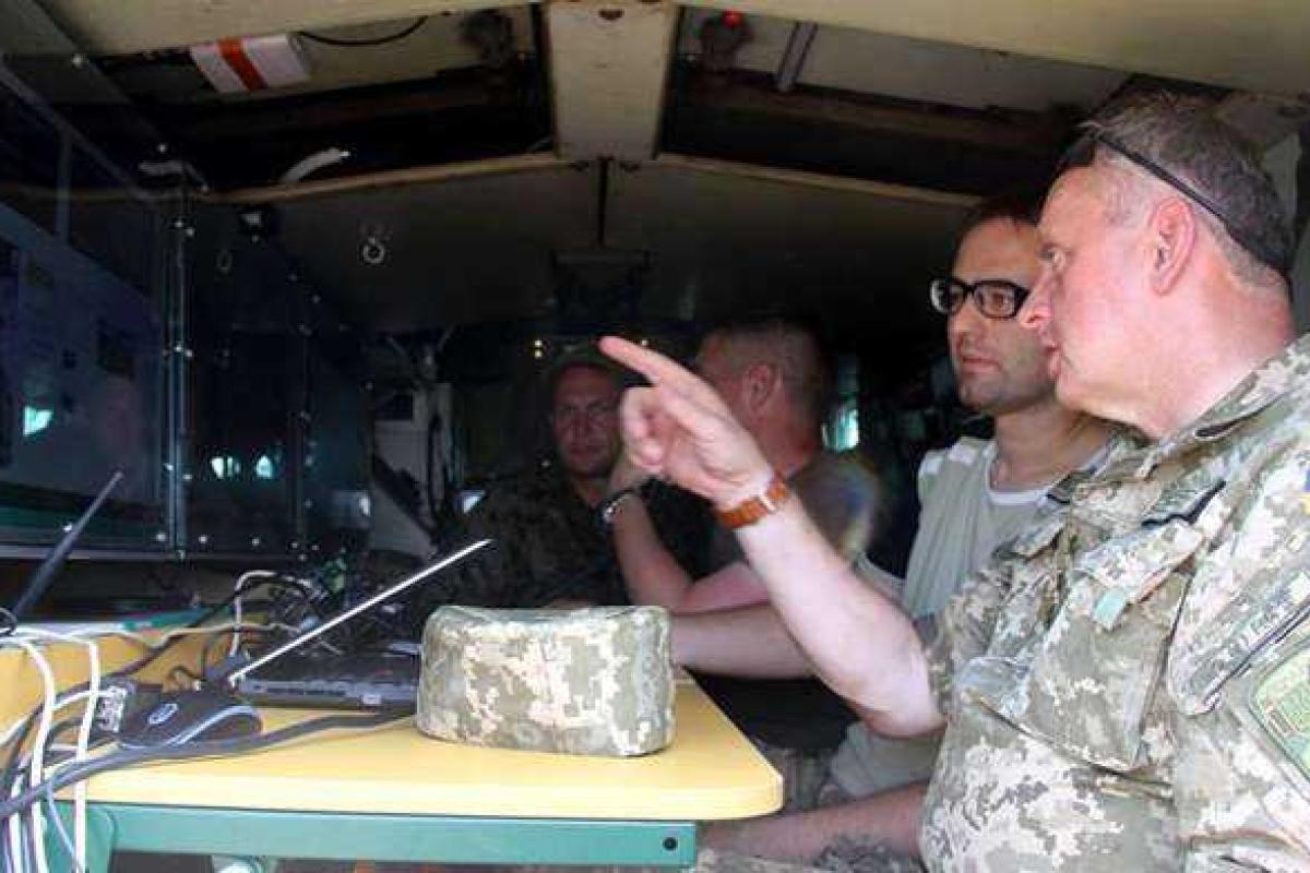 Генштаб ВСУ: на вооружении у бойцов АТО появился усовершенствованный разведывательный комплекс Генштаб ВСУ: на вооружении у бойцов АТО появился усовершенствованный разведывательный комплекс