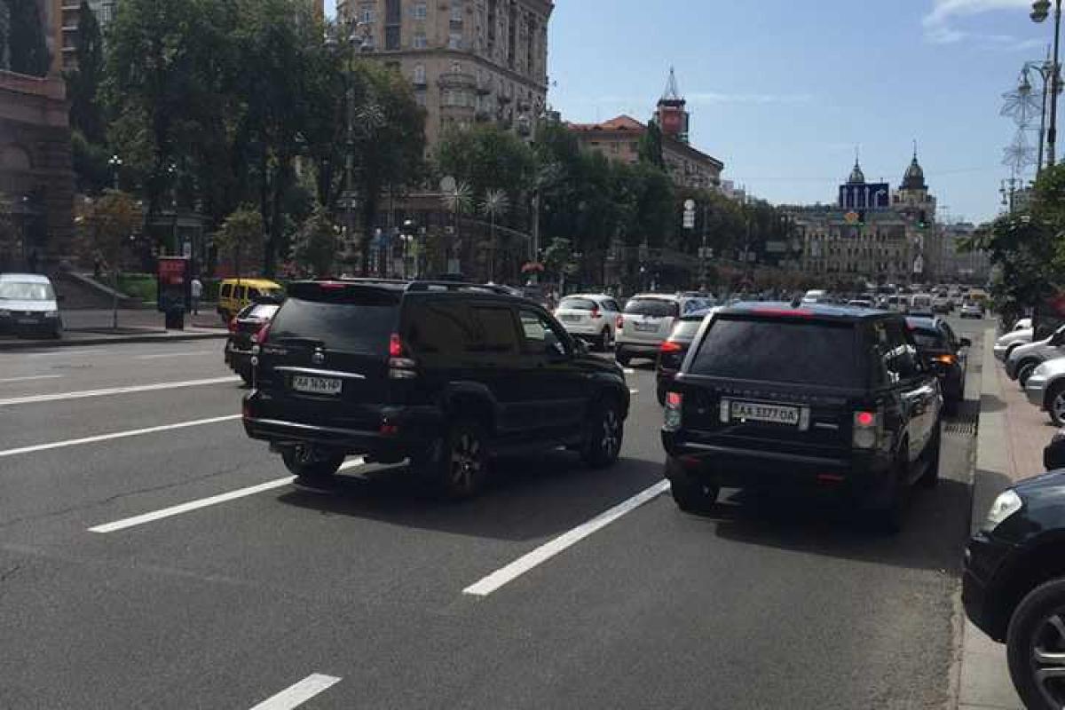 В столице бунтуют владельцы МАФов: бизнесмены перекрыли Крещатик