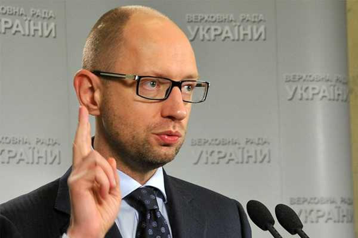 Юрий Корольчук: полуправда Яценюка - "десятиминутки" премьера Юрий Корольчук: полуправда Яценюка - "десятиминутки" премьера
