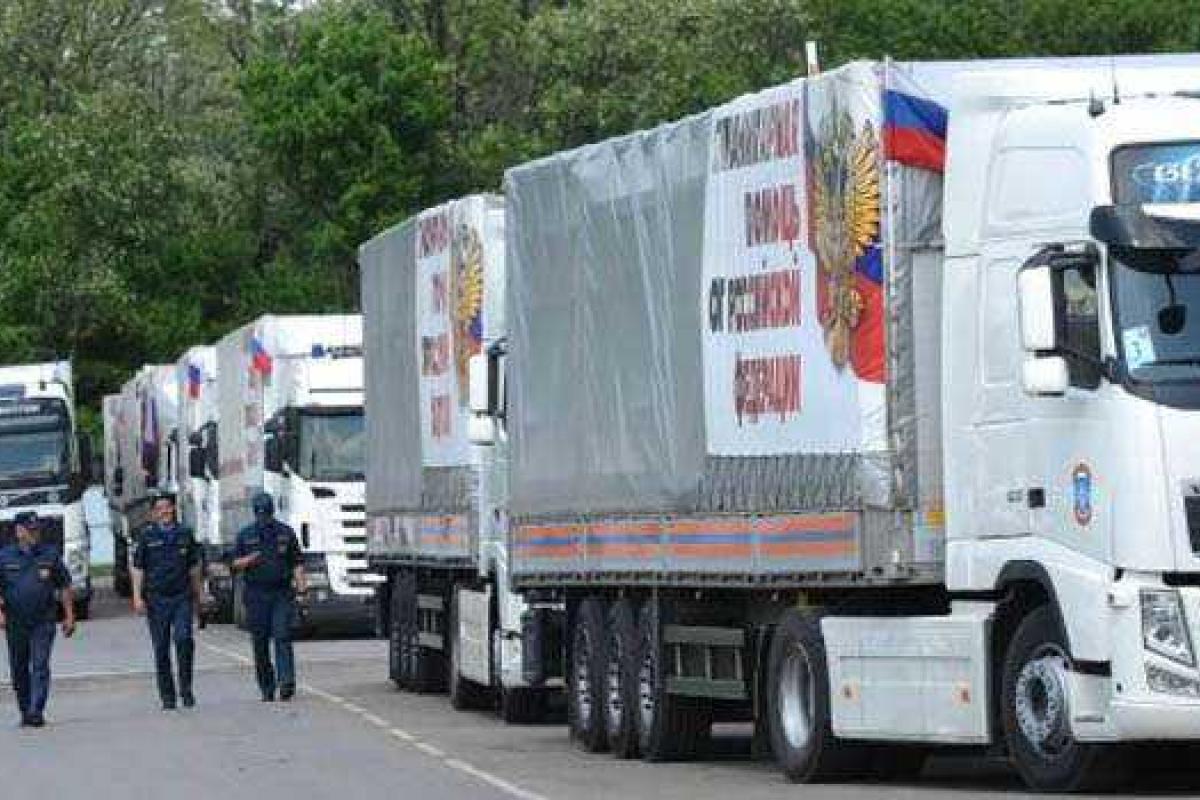 Боевики приступили к разгрузке "гумконвоя" из России: запасы террористов пополнены Боевики приступили к разгрузке "гумконвоя" из России: запасы террористов пополнены