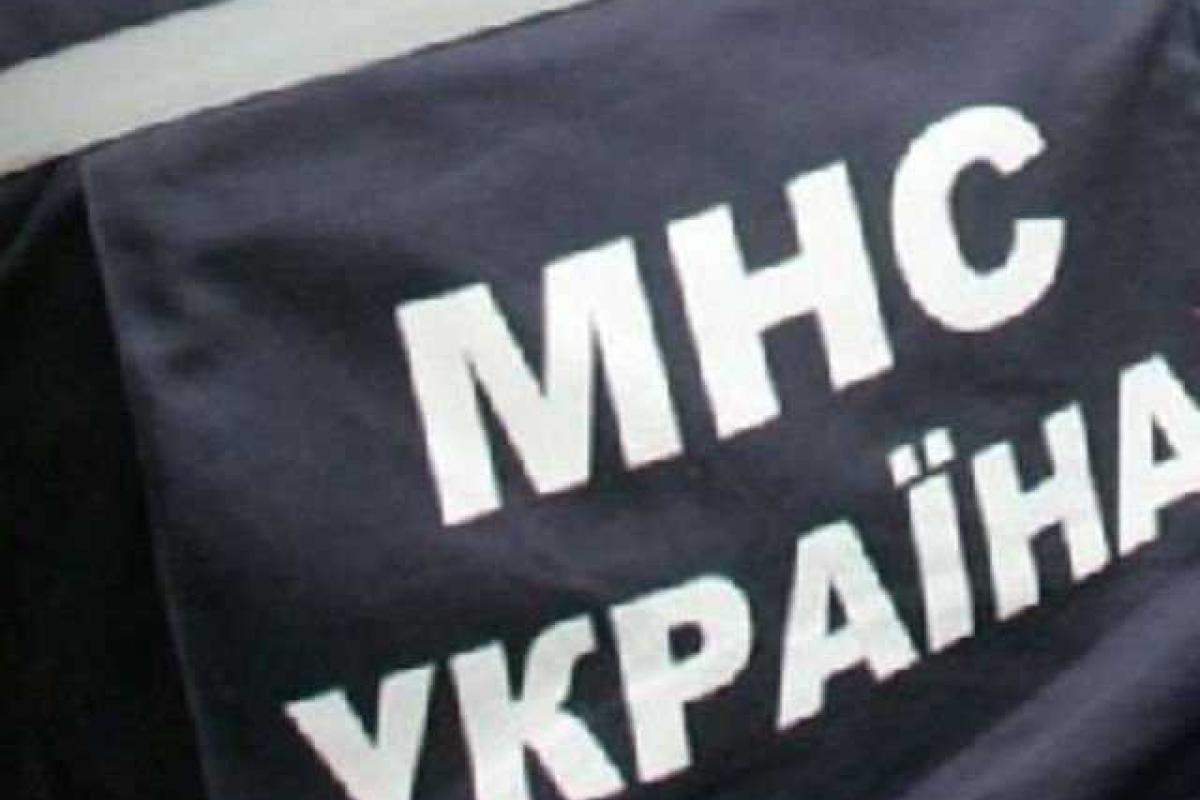 На Прикарпатье спасатели оперативно достали женщину из 8-метрового канализационного колодца На Прикарпатье спасатели оперативно достали женщину из 8-метрового канализационного колодца
