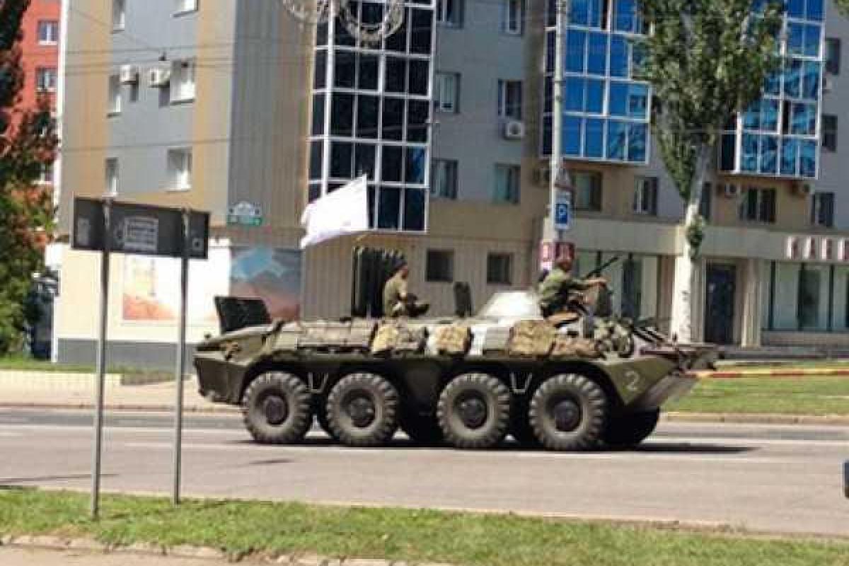 Тревожное утро для донетчан: в соцсетях сообщают о большом скоплении техники и боятся наступления Тревожное утро для донетчан: в соцсетях сообщают о большом скоплении техники и боятся наступления