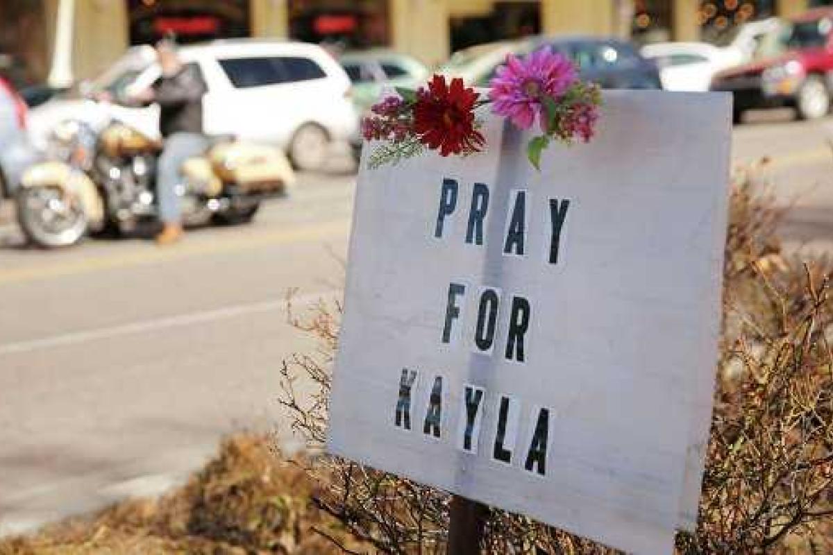 Юная 14-летняя заложница рассказала о жизни в плену боевиков ИГ Юная 14-летняя заложница рассказала о жизни в плену боевиков ИГ