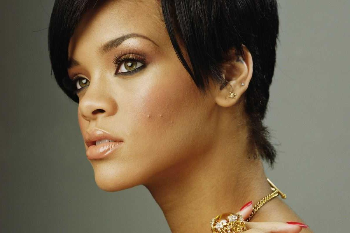 Рианна займет кресло наставницы в музыкальном шоу "Голос" Рианна займет кресло наставницы в музыкальном шоу "Голос"