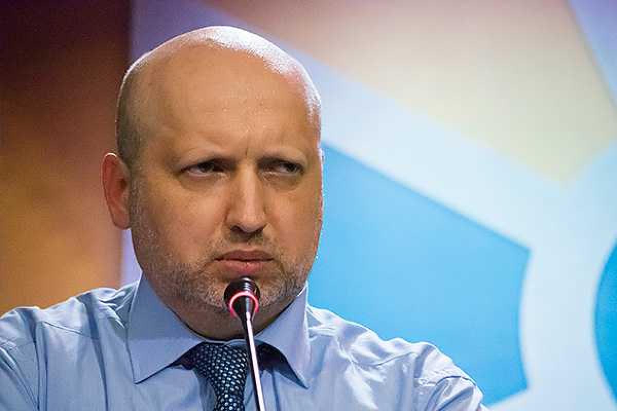 Турчинов: Россия готовит на Донбассе кровавые масштабные провокации