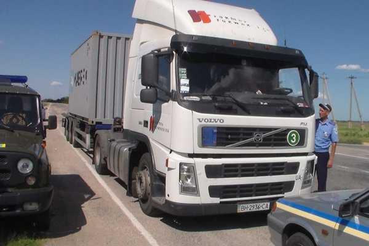 Между силовыми структурами в Славянске завязался конфликт из-за автомобиля с мясом - волонтер