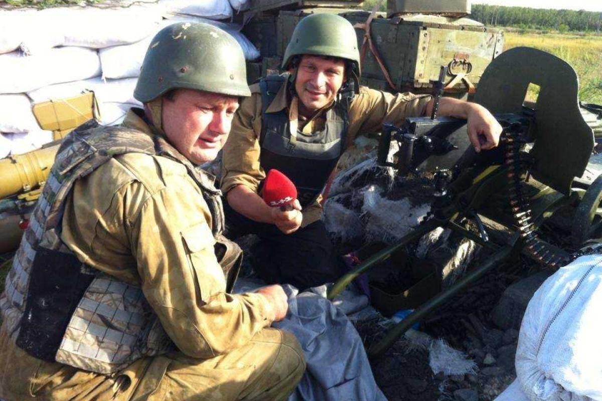 Бойцов на передовой одарили раритетными пулеметами "Максим": осталось установить их на тачанки Бойцов на передовой одарили раритетными пулеметами "Максим": осталось установить их на тачанки