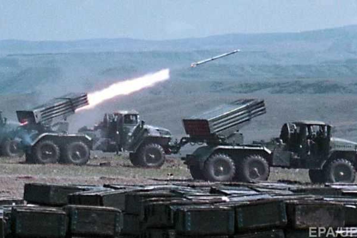 Боевикам ночью не спалось: на всех направлениях звучали тяжелые залпы и взрывы Боевикам ночью не спалось: на всех направлениях звучали тяжелые залпы и взрывы