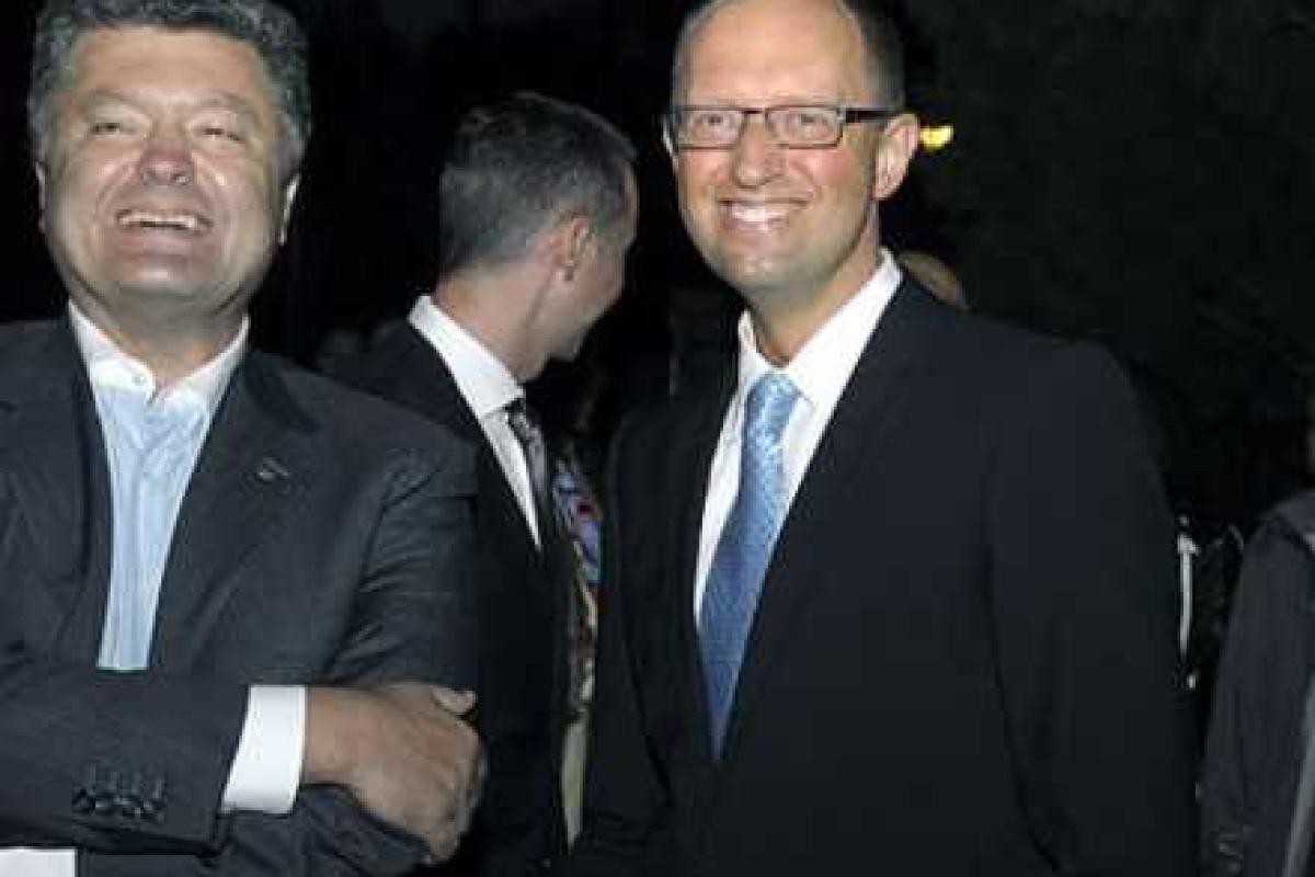 В результате слияния партий БПП и НФ, в Украине появится новая политсила "Народная солидарность" В результате слияния партий БПП и НФ, в Украине появится новая политсила "Народная солидарность"