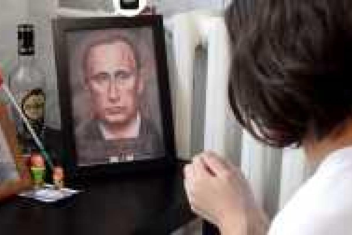 Женская панк-рок группа выпустила клип на песню "Путин, давай замутим" Женская панк-рок группа выпустила клип на песню "Путин, давай замутим"