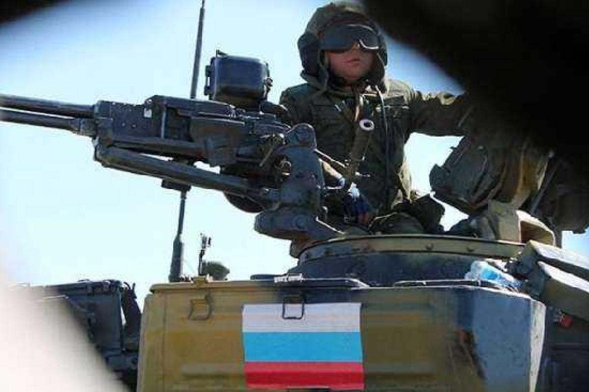 Генштаб: на Донбассе собралась довольно мощная сила военнослужащих РФ и боевиков Генштаб: на Донбассе собралась довольно мощная сила военнослужащих РФ и боевиков