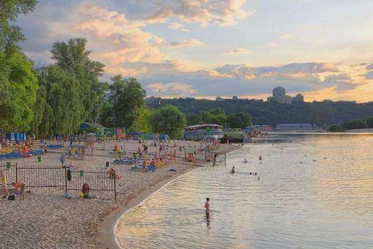 Столичная СЭС закрыла все пляжи Киева  Столичная СЭС закрыла все пляжи Киева