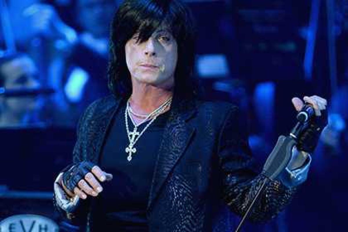 Экс-вокалист Deep Purple не согласен с политикой США и намерен переехать в Беларусь Экс-вокалист Deep Purple не согласен с политикой США и намерен переехать в Беларусь