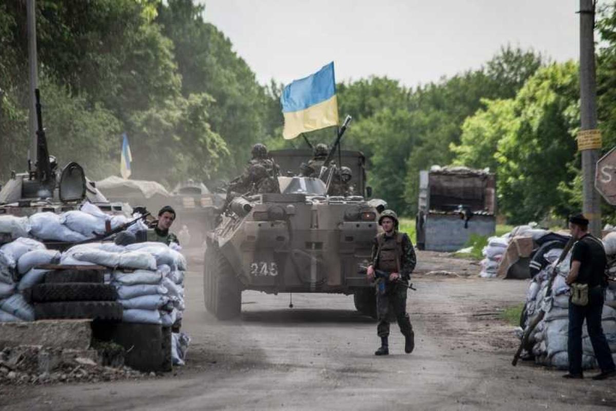 Реально изменить ситуацию в зоне АТО можно только отведя войска от линии соприкосновения - военный эксперт Реально изменить ситуацию в зоне АТО можно только отведя войска от линии соприкосновения - военный эксперт