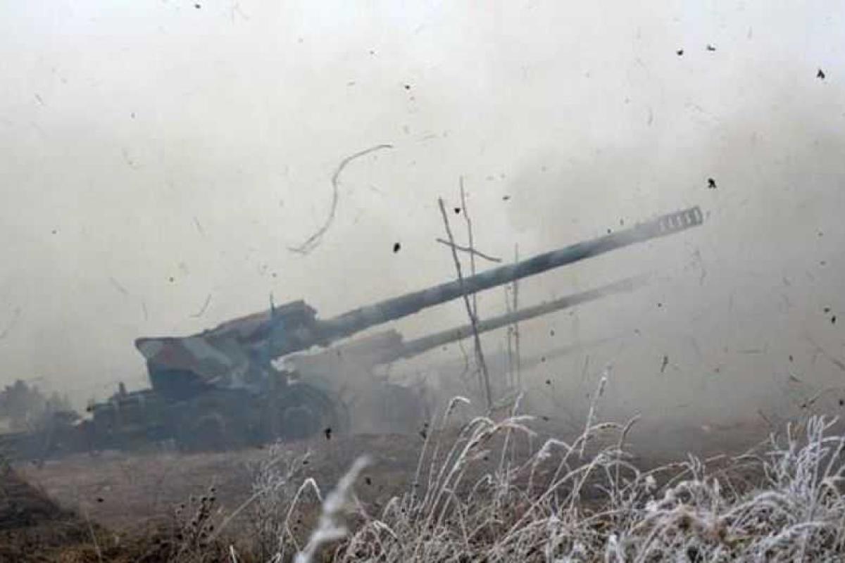 Боевики лупят из тяжелого вооружения пытаясь прорвать оборону на Мариупольском направлении Боевики лупят из тяжелого вооружения пытаясь прорвать оборону на Мариупольском направлении