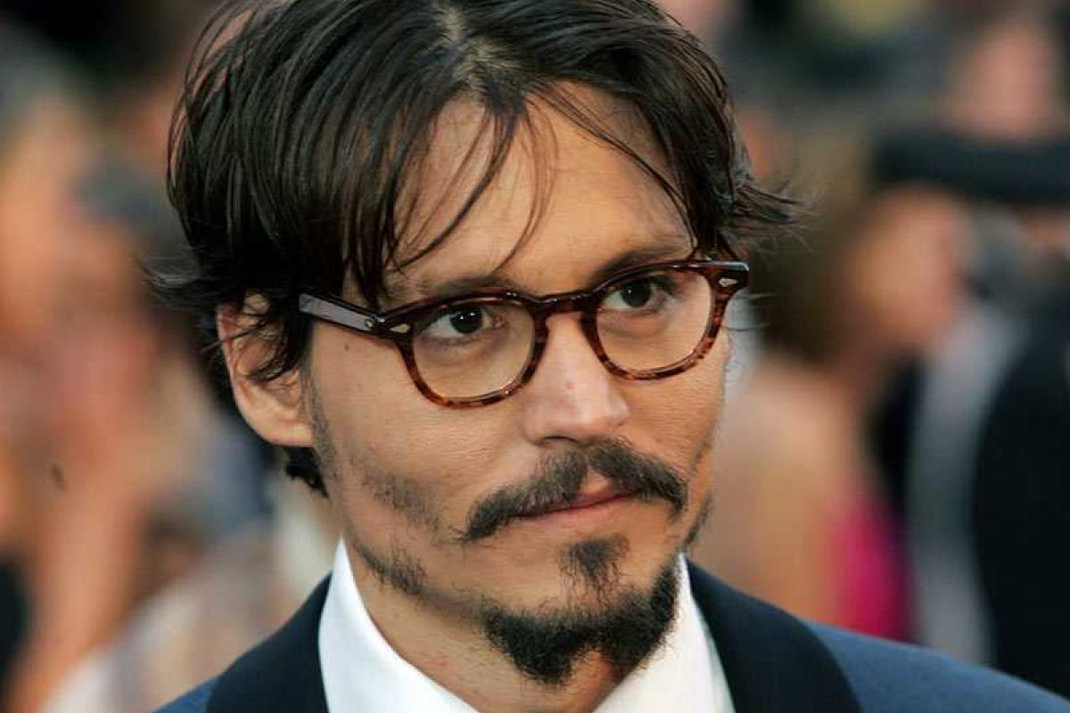 Джонни Депп перевоплотился в известного бостонского гангстера Джонни Депп перевоплотился в известного бостонского гангстера